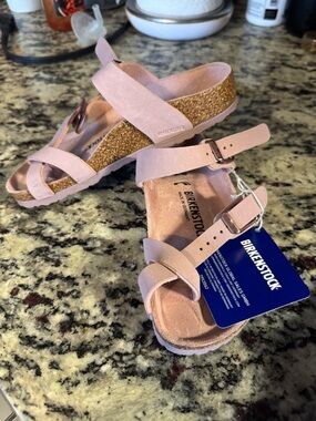 NWT Birkenstock Mayari Sandals (Chalk Pink)